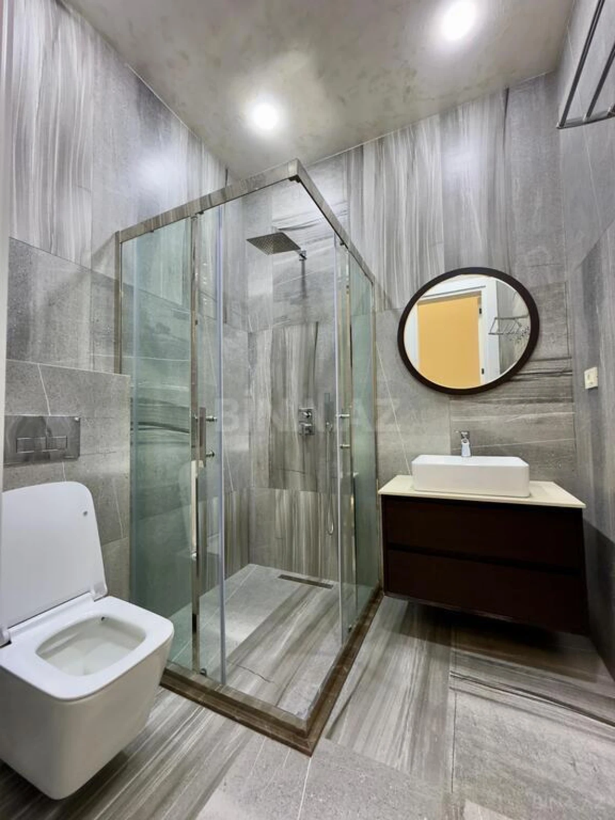 Satılır 5 otaqlı həyət evi 260 m²