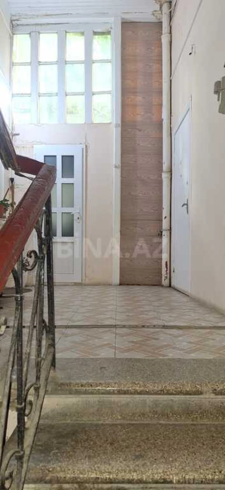 Satılır 3 otaqlı mənzil 140 m²