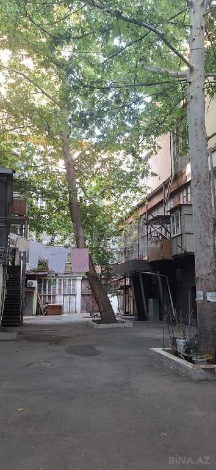 Satılır 3 otaqlı mənzil 140 m²