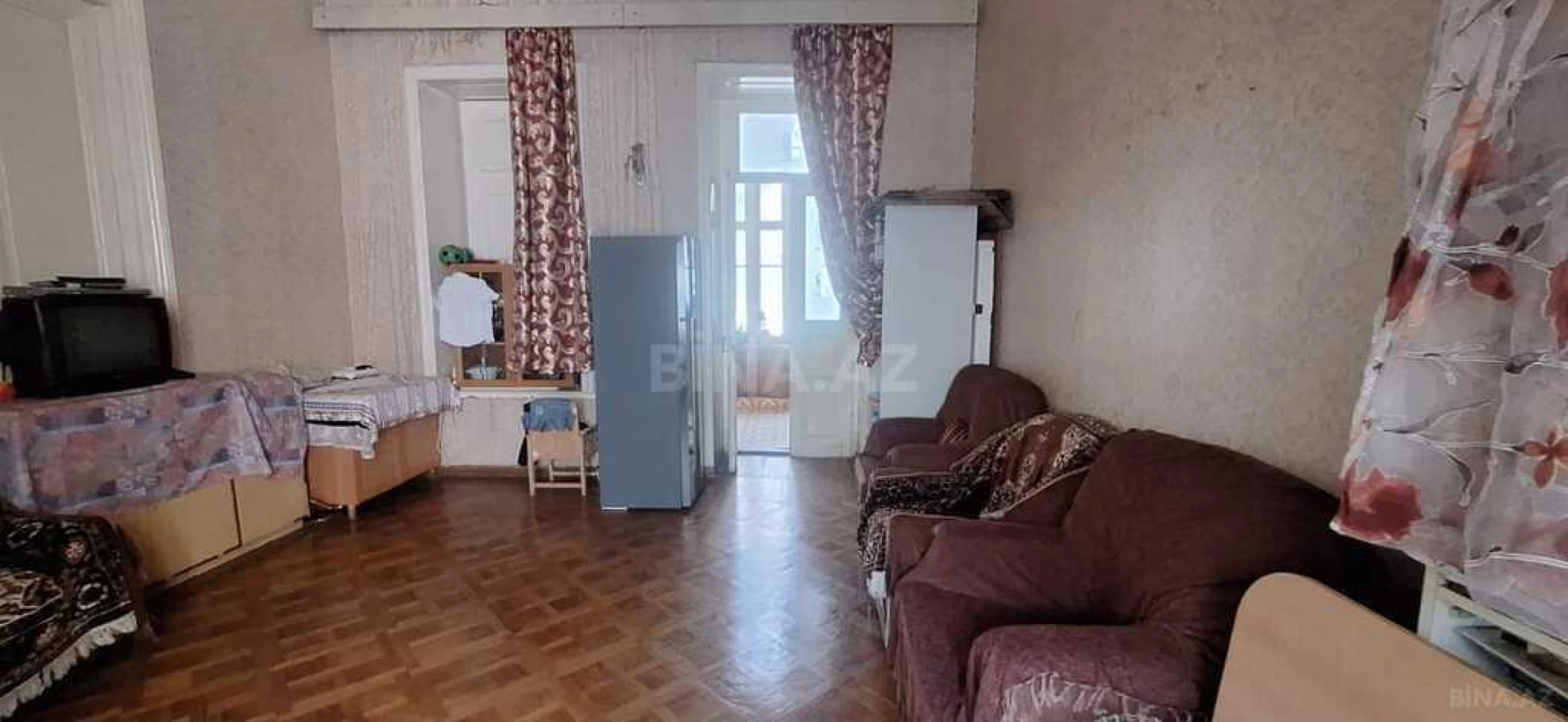 Satılır 3 otaqlı mənzil 140 m²