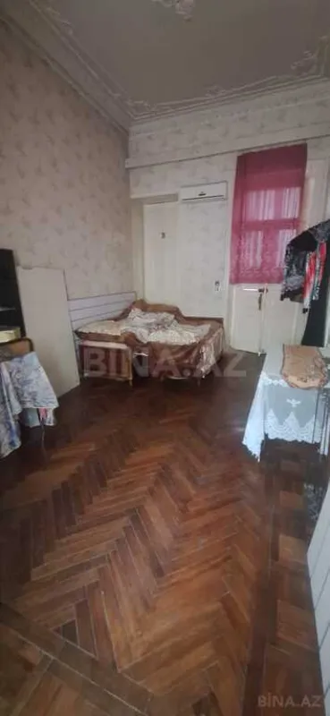Satılır 3 otaqlı mənzil 140 m²