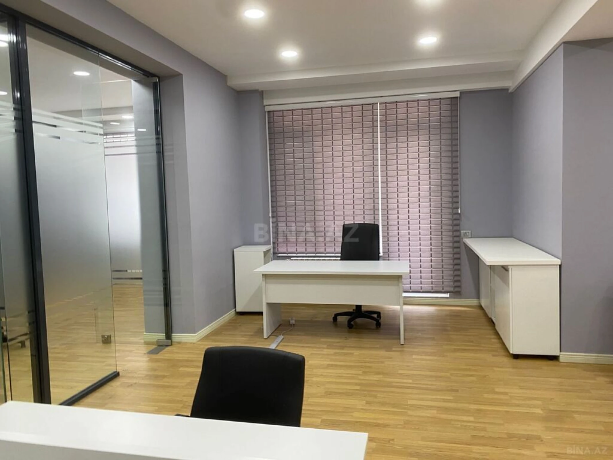 Satılır 4 otaqlı mənzil 238 m²