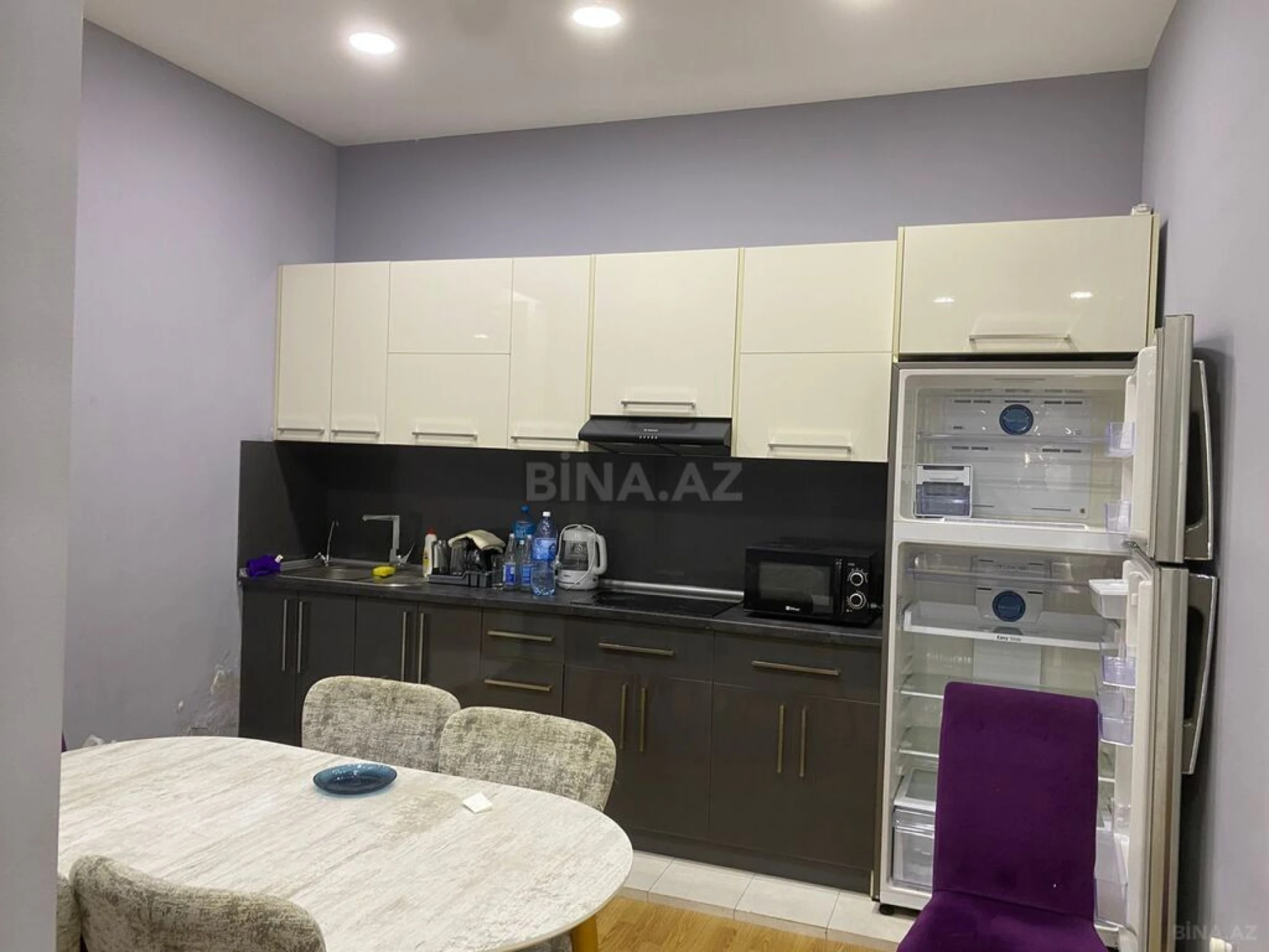 Satılır 4 otaqlı mənzil 238 m²