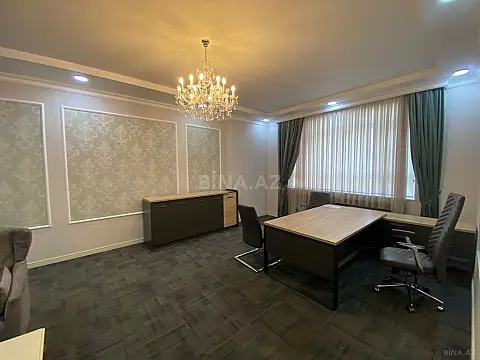 Satılır 4 otaqlı mənzil 238 m²