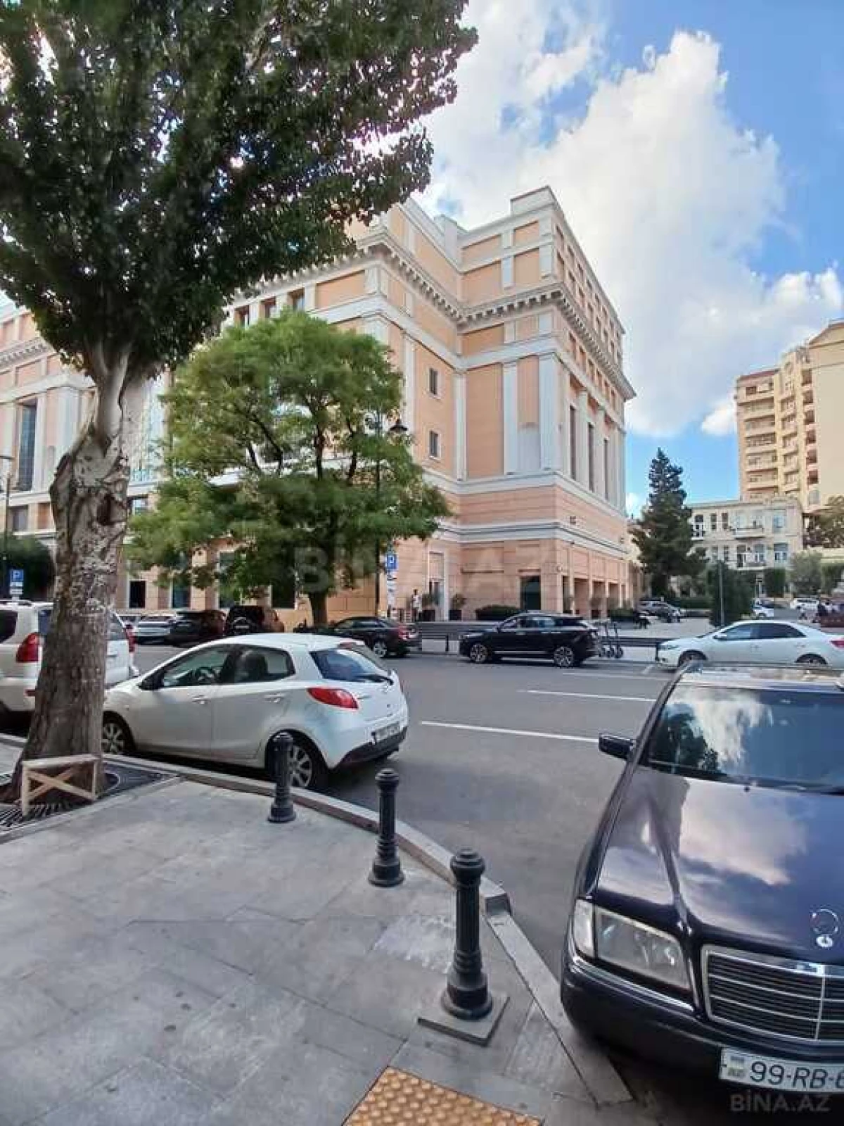 Kirayə verilir 2 otaqlı mənzil 60 m²