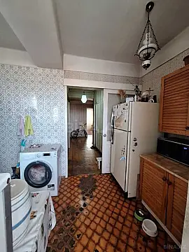 Satılır 5 otaqlı mənzil 180 m²
