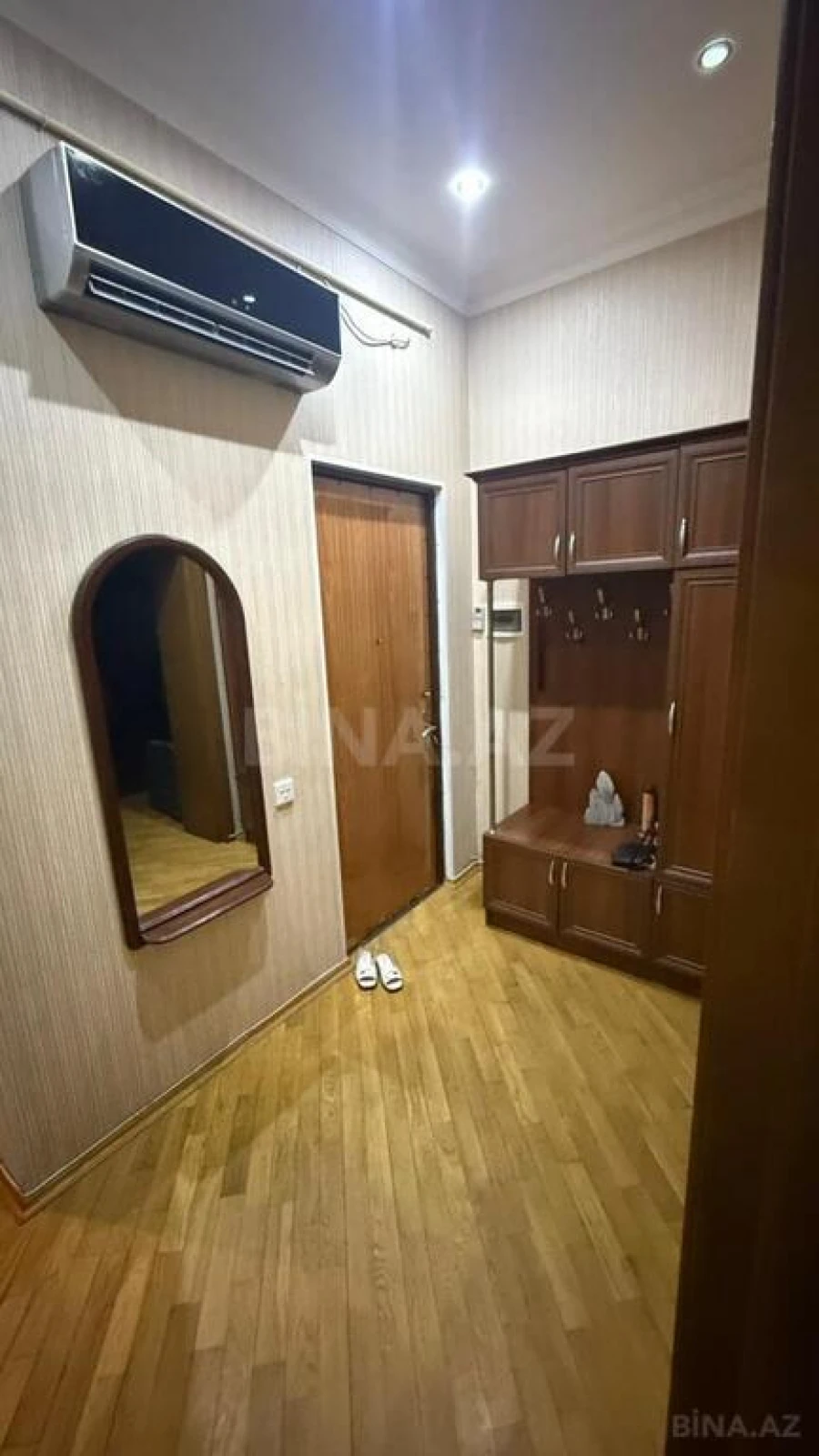 Kirayə verilir 2 otaqlı mənzil 70 m²