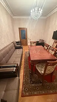 Kirayə verilir 2 otaqlı mənzil 70 m²