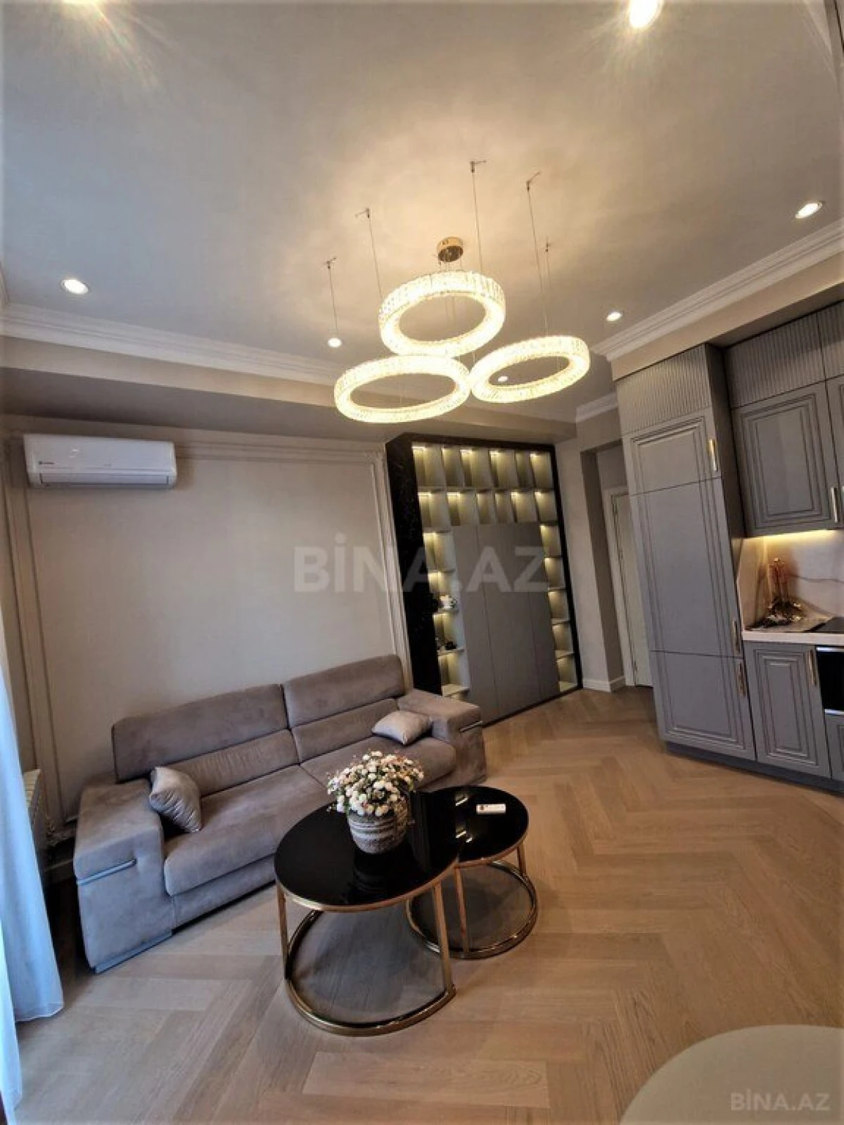 Kirayə verilir 2 otaqlı mənzil 70 m²