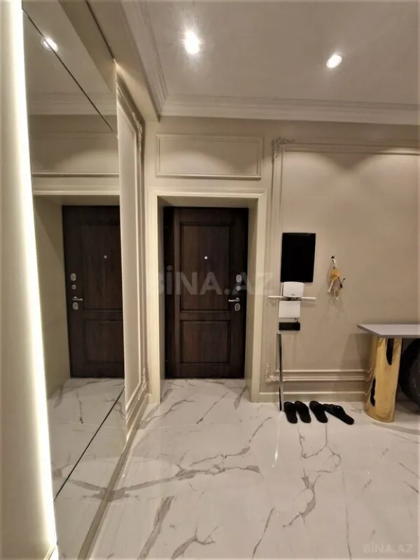 Kirayə verilir 2 otaqlı mənzil 70 m²