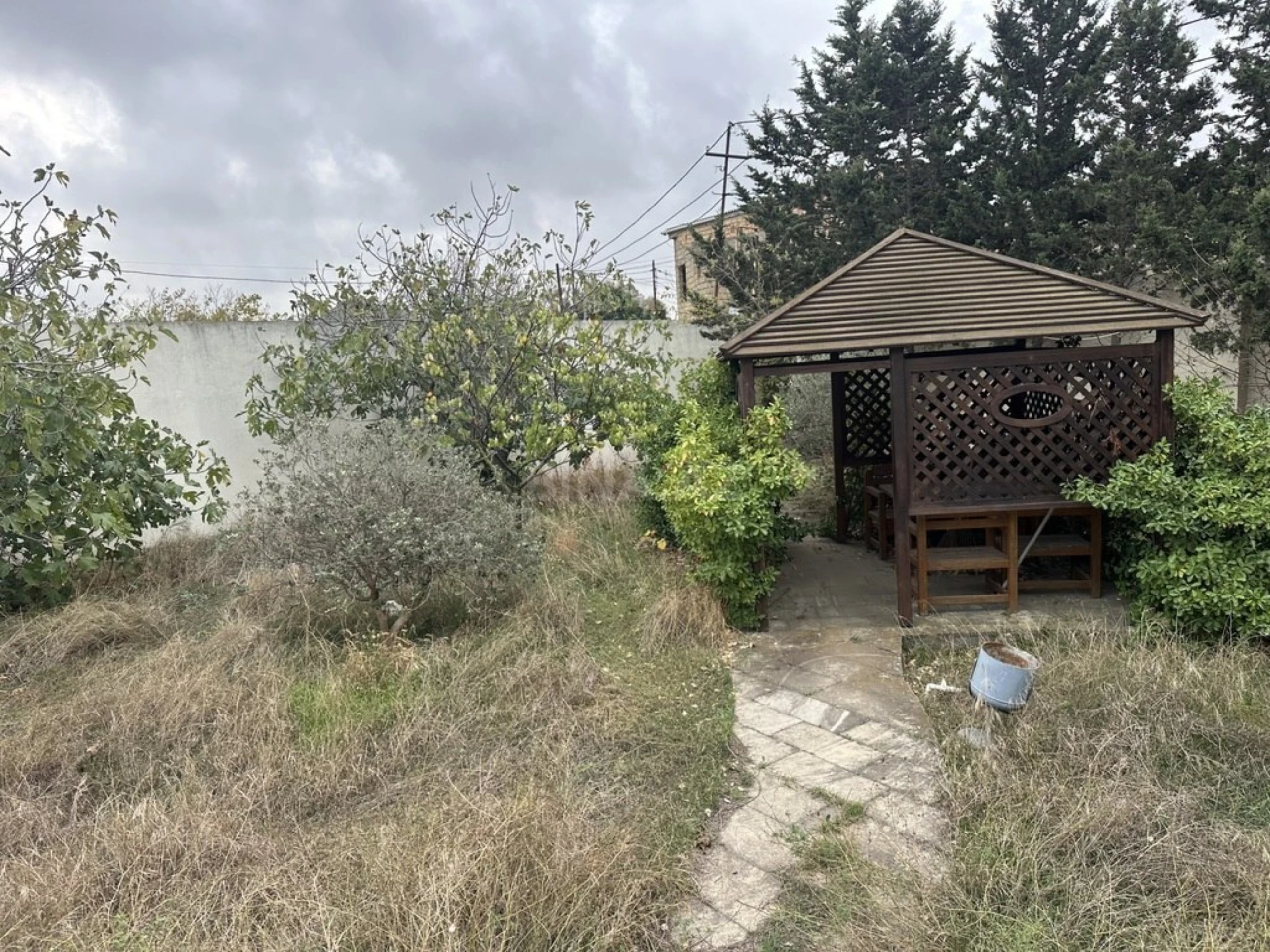 Satılır 5 otaqlı həyət evi 120 m²