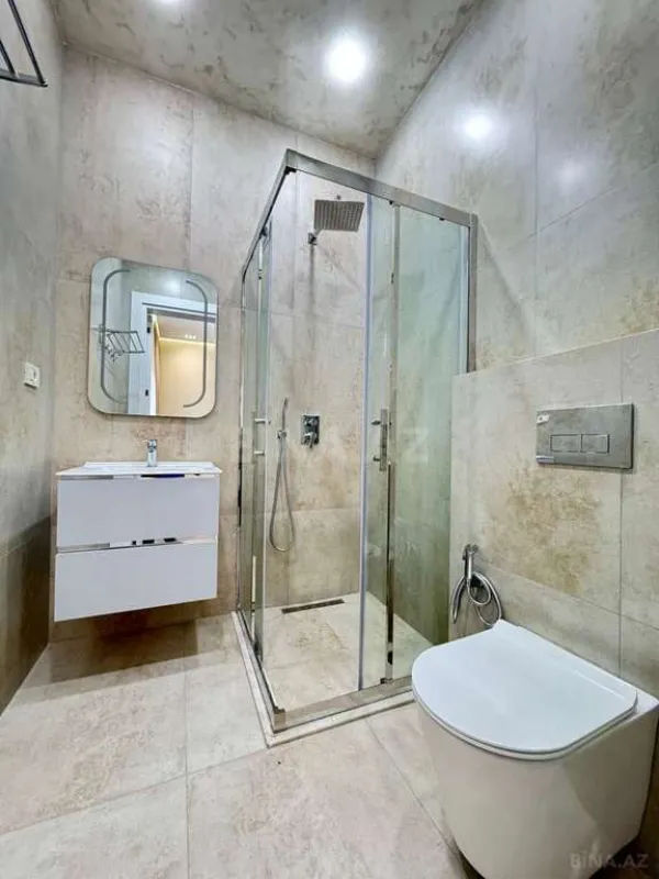 Satılır 5 otaqlı həyət evi 350 m²
