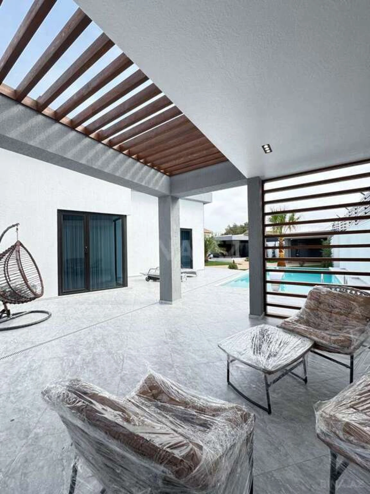 Satılır 5 otaqlı həyət evi 350 m²