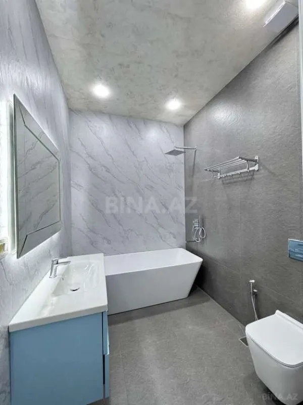 Satılır 5 otaqlı həyət evi 350 m²