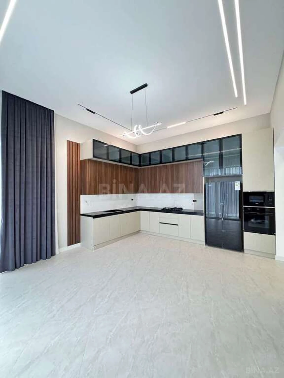 Satılır 5 otaqlı həyət evi 350 m²