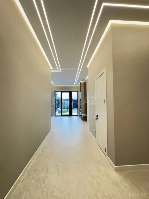 Satılır 5 otaqlı həyət evi 350 m²