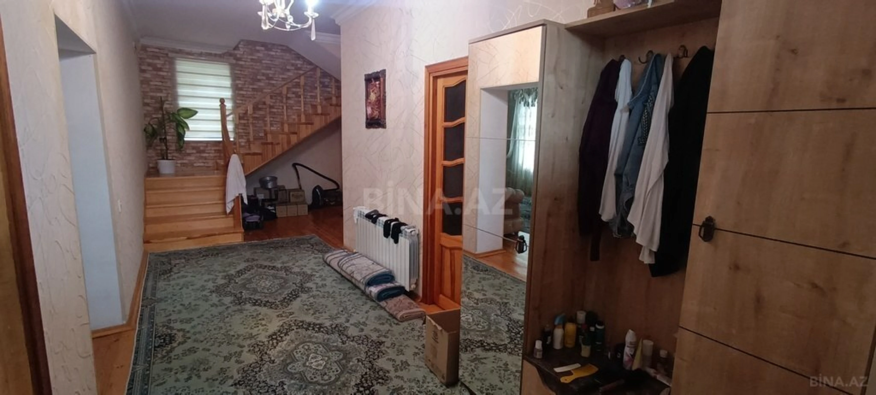 Satılır 7 otaqlı həyət evi 200 m²