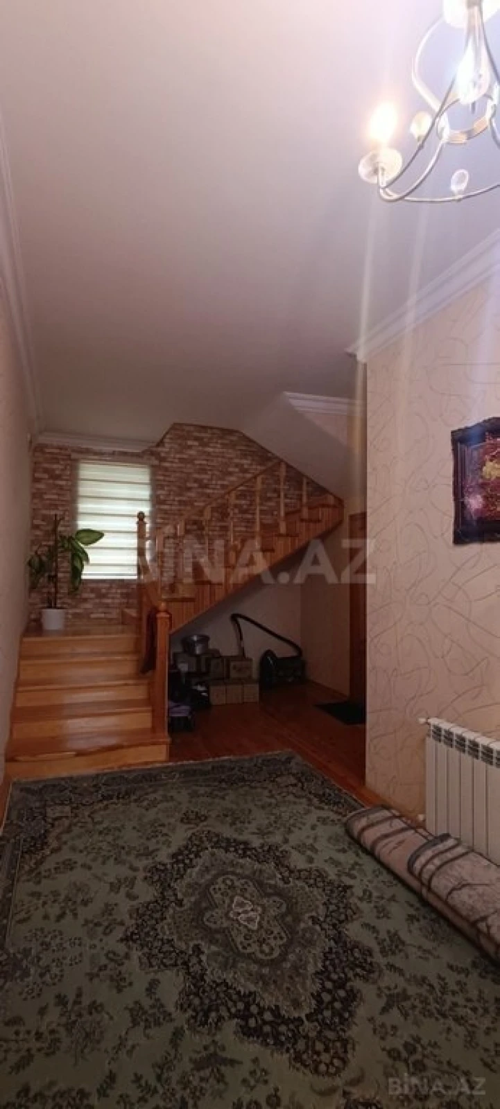 Satılır 7 otaqlı həyət evi 200 m²