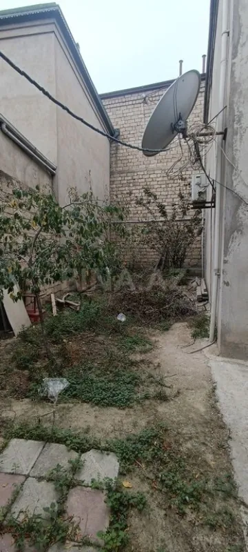 Satılır 7 otaqlı həyət evi 200 m²