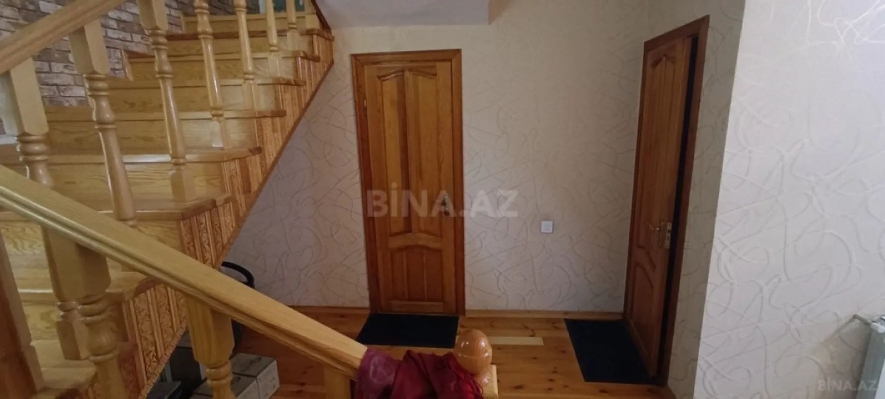 Satılır 7 otaqlı həyət evi 200 m²