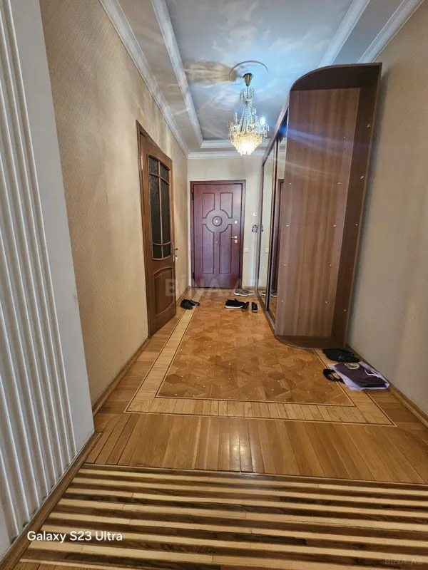 Satılır 3 otaqlı mənzil 120 m²