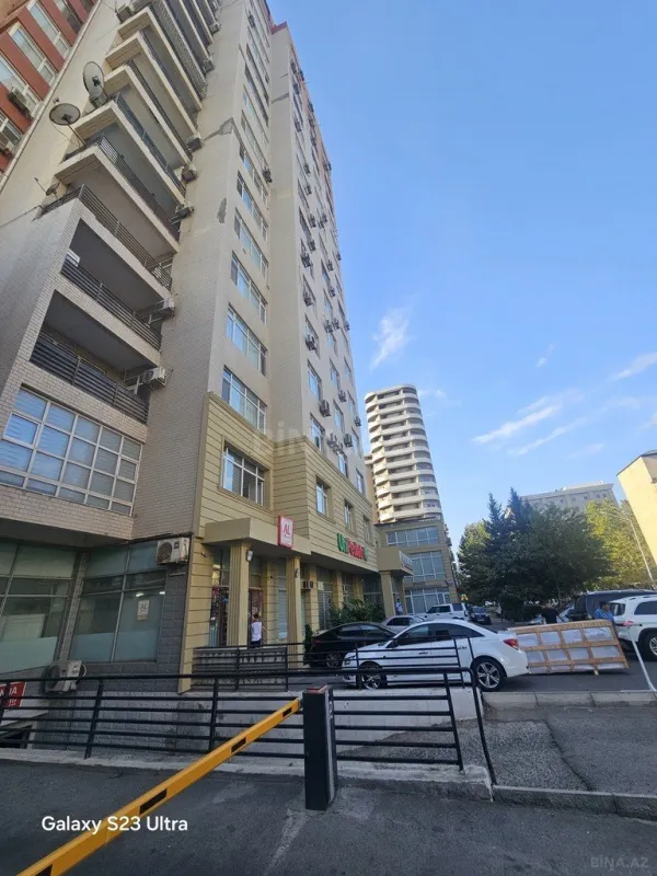 Satılır 3 otaqlı mənzil 120 m²