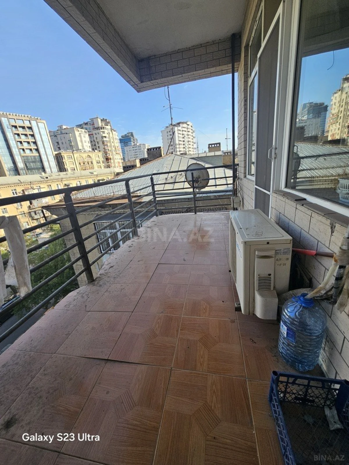 Satılır 3 otaqlı mənzil 120 m²