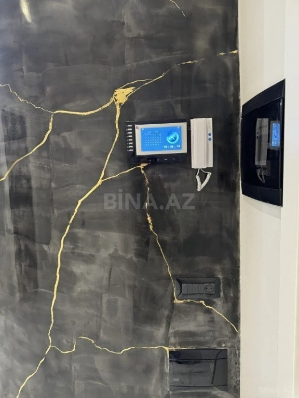 Kirayə verilir 2 otaqlı mənzil 85 m²