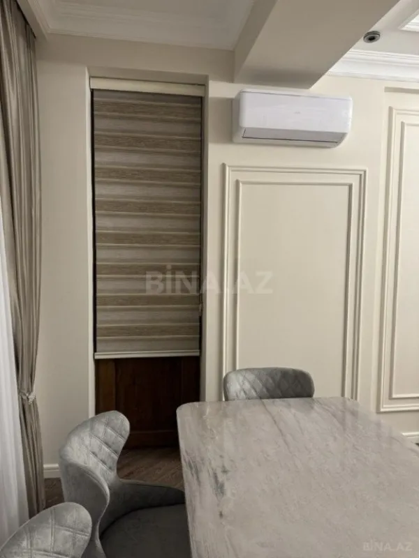 Kirayə verilir 2 otaqlı mənzil 85 m²