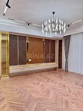 Satılır 4 otaqlı mənzil 195 m²