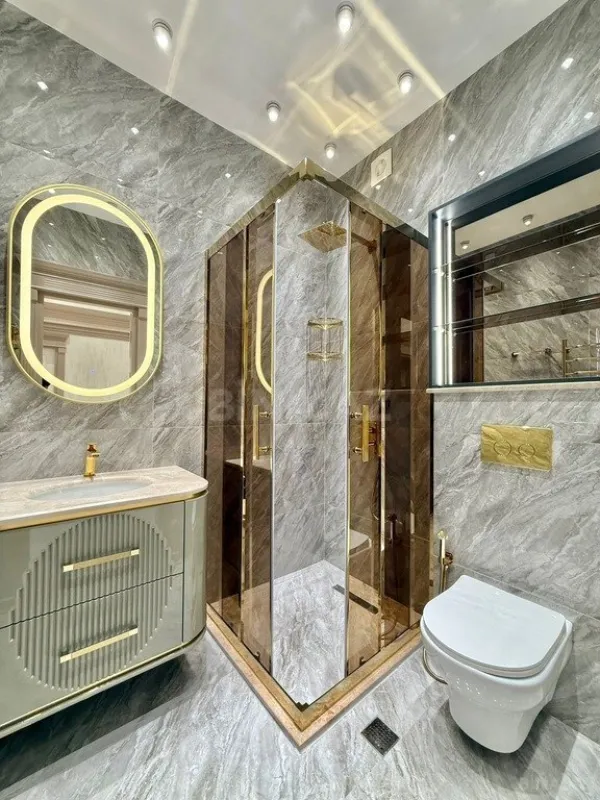 Satılır 4 otaqlı mənzil 195 m²