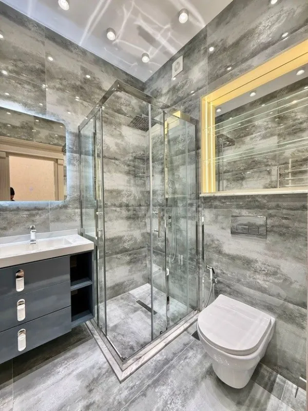 Satılır 4 otaqlı mənzil 195 m²