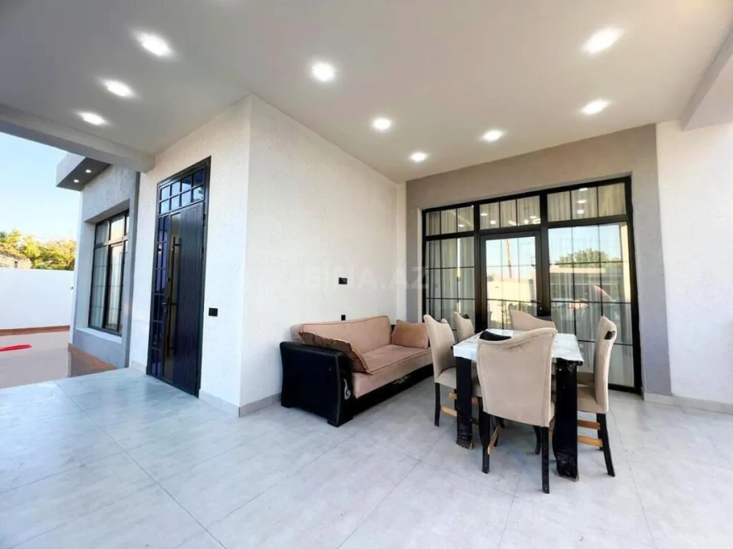 Satılır 4 otaqlı həyət evi 203 m²