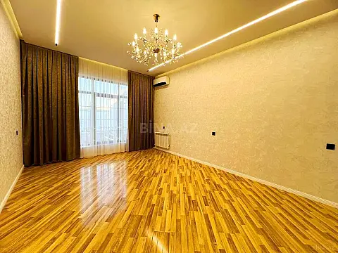 Satılır 4 otaqlı həyət evi 203 m²