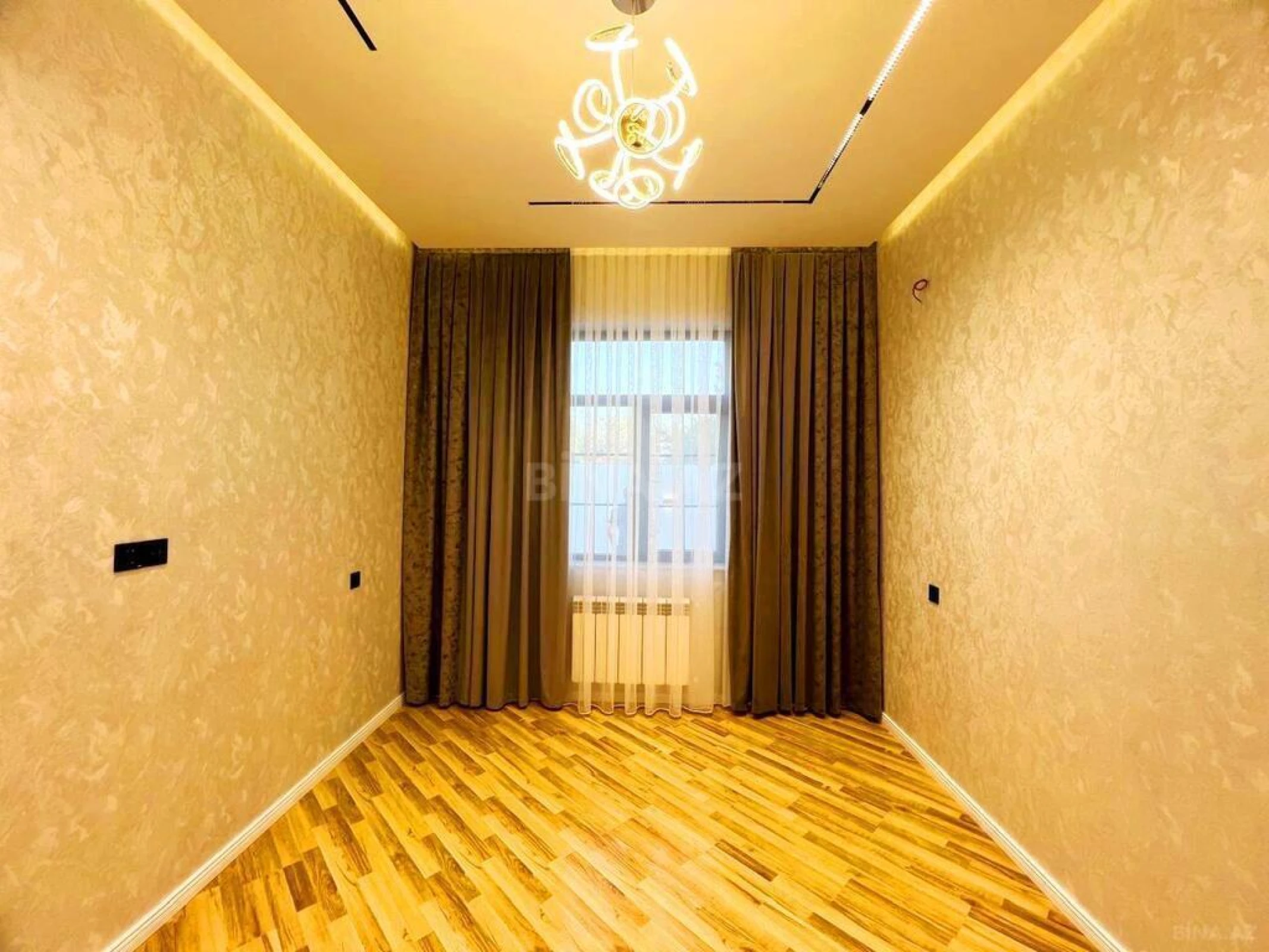 Satılır 4 otaqlı həyət evi 203 m²