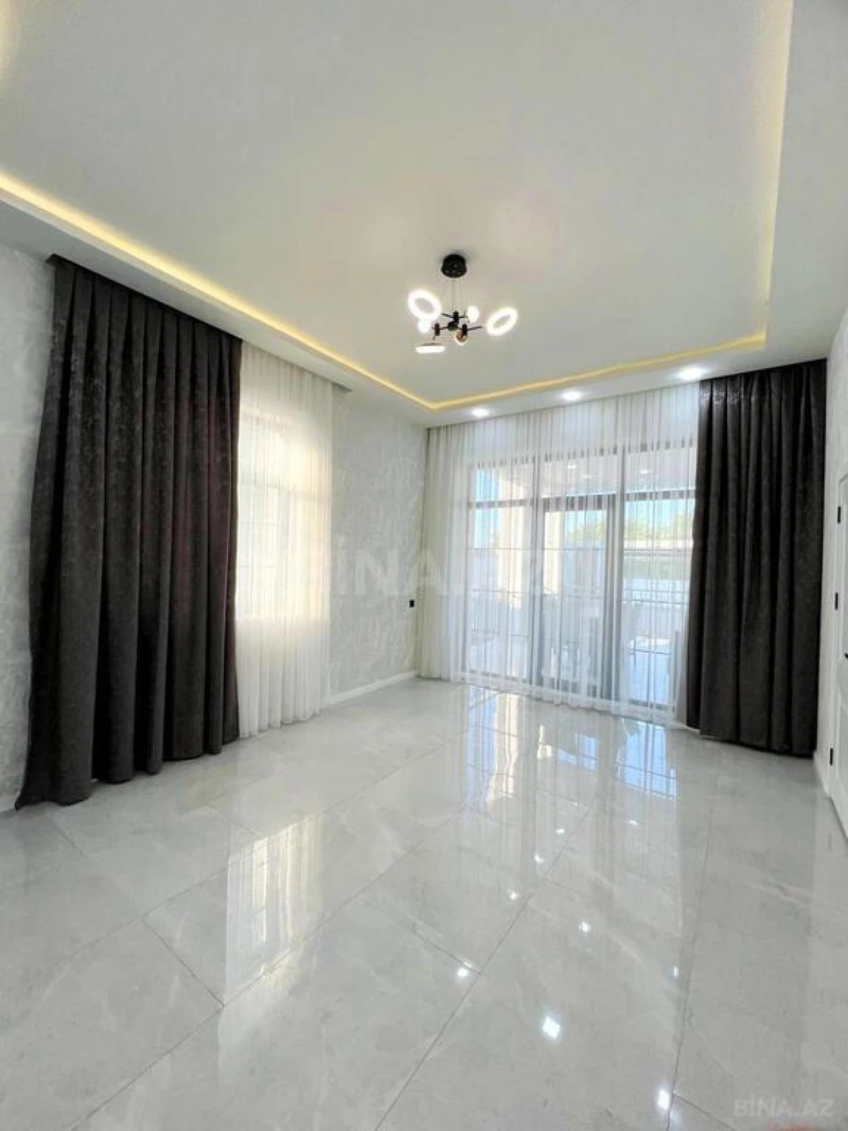Satılır 4 otaqlı həyət evi 203 m²