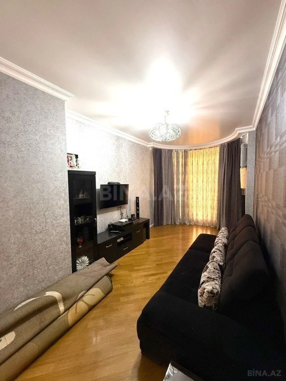 Satılır 5 otaqlı mənzil 226 m²