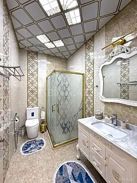 Satılır 5 otaqlı mənzil 226 m²