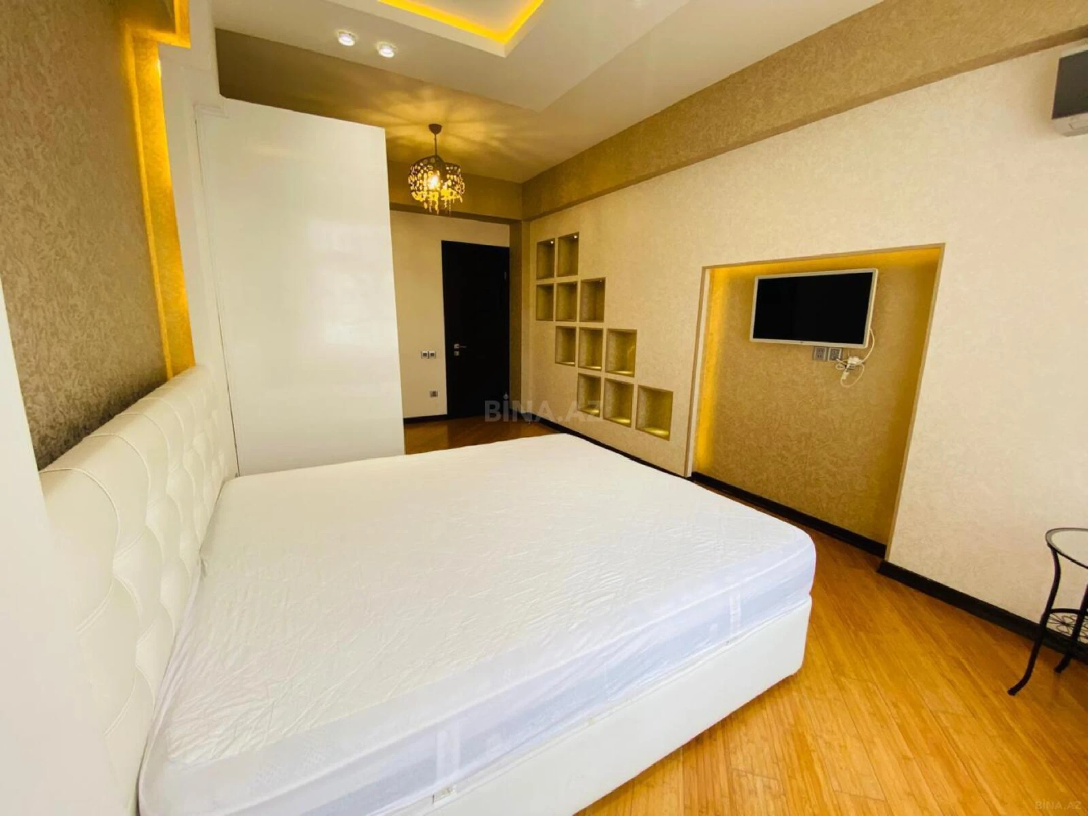 Kirayə verilir 3 otaqlı mənzil 115 m²