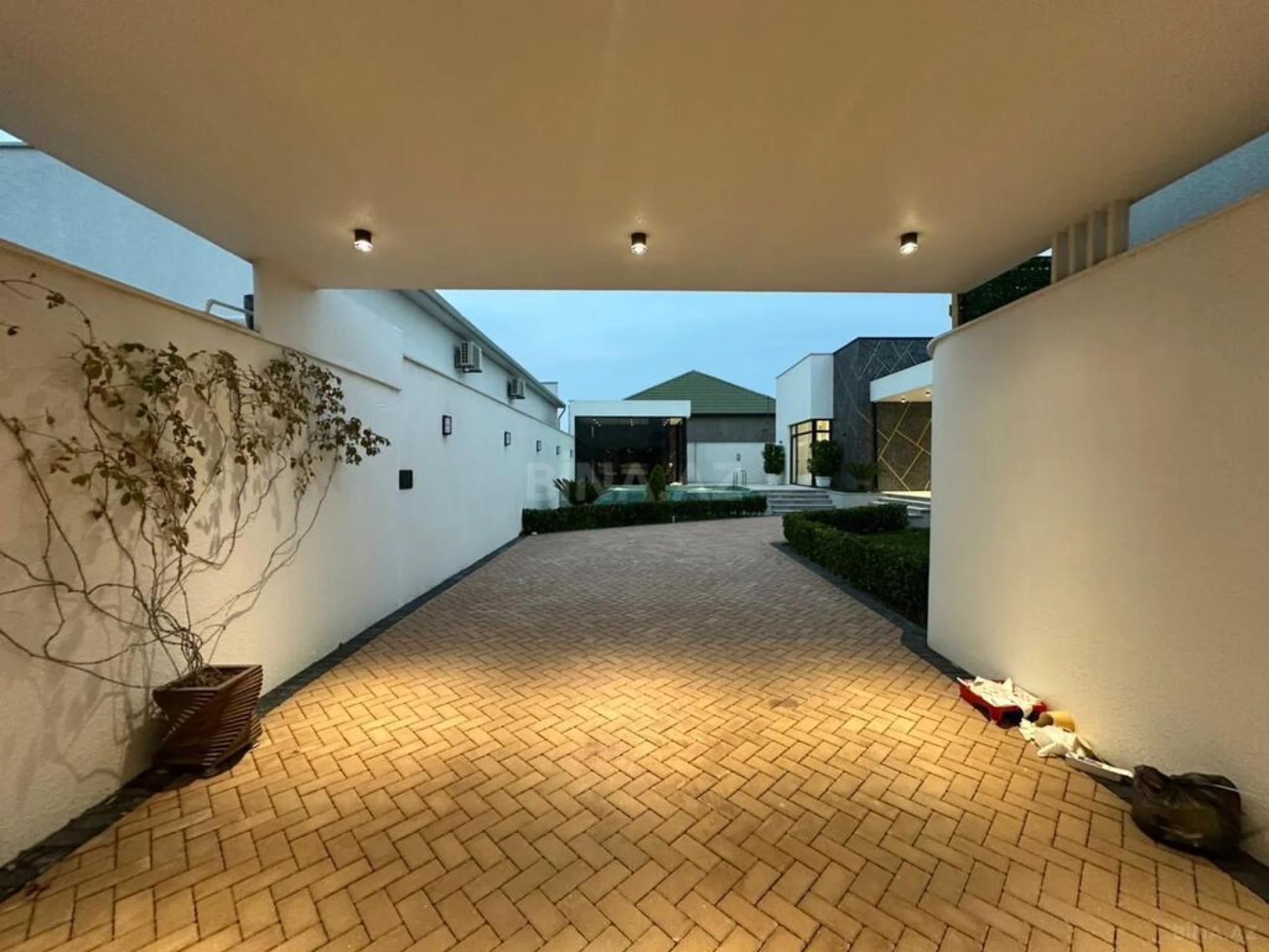 Satılır 4 otaqlı həyət evi 160 m²