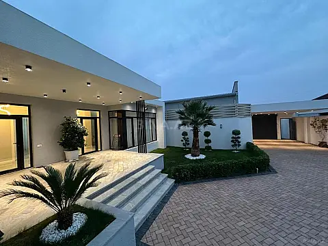 Satılır 4 otaqlı həyət evi 160 m²