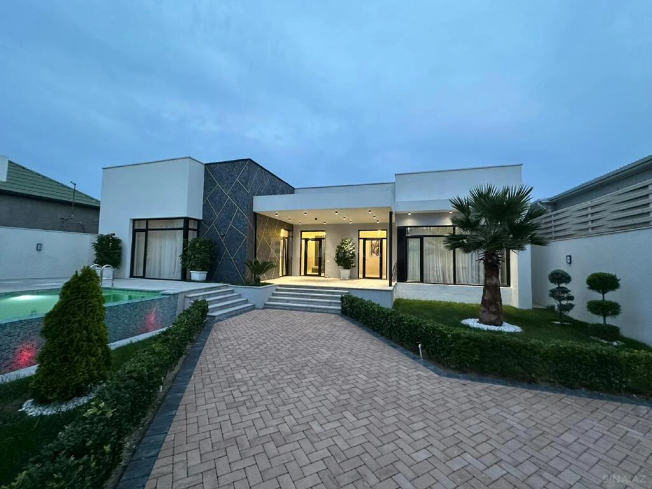 Satılır 4 otaqlı həyət evi 160 m²