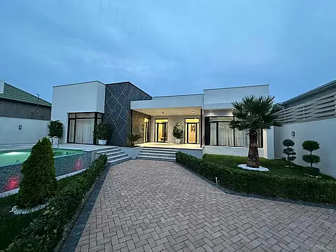 Satılır 4 otaqlı həyət evi 160 m² — Bakı, Mərdəkan 4 otaq 160.00 m²