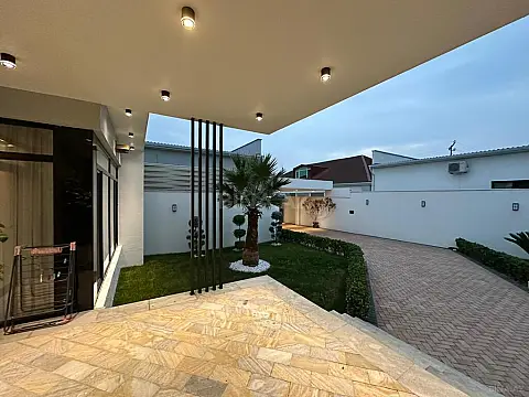 Satılır 4 otaqlı həyət evi 160 m²