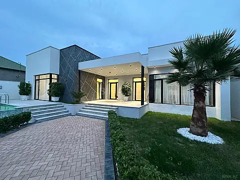 Satılır 4 otaqlı həyət evi 160 m²