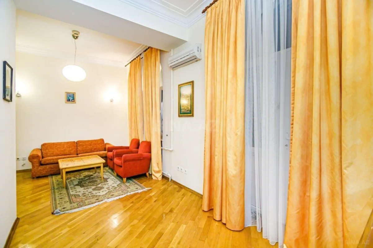 Kirayə verilir 2 otaqlı mənzil 64 m²