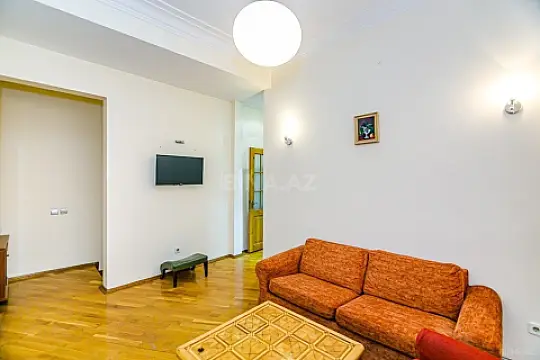Kirayə verilir 2 otaqlı mənzil 64 m²