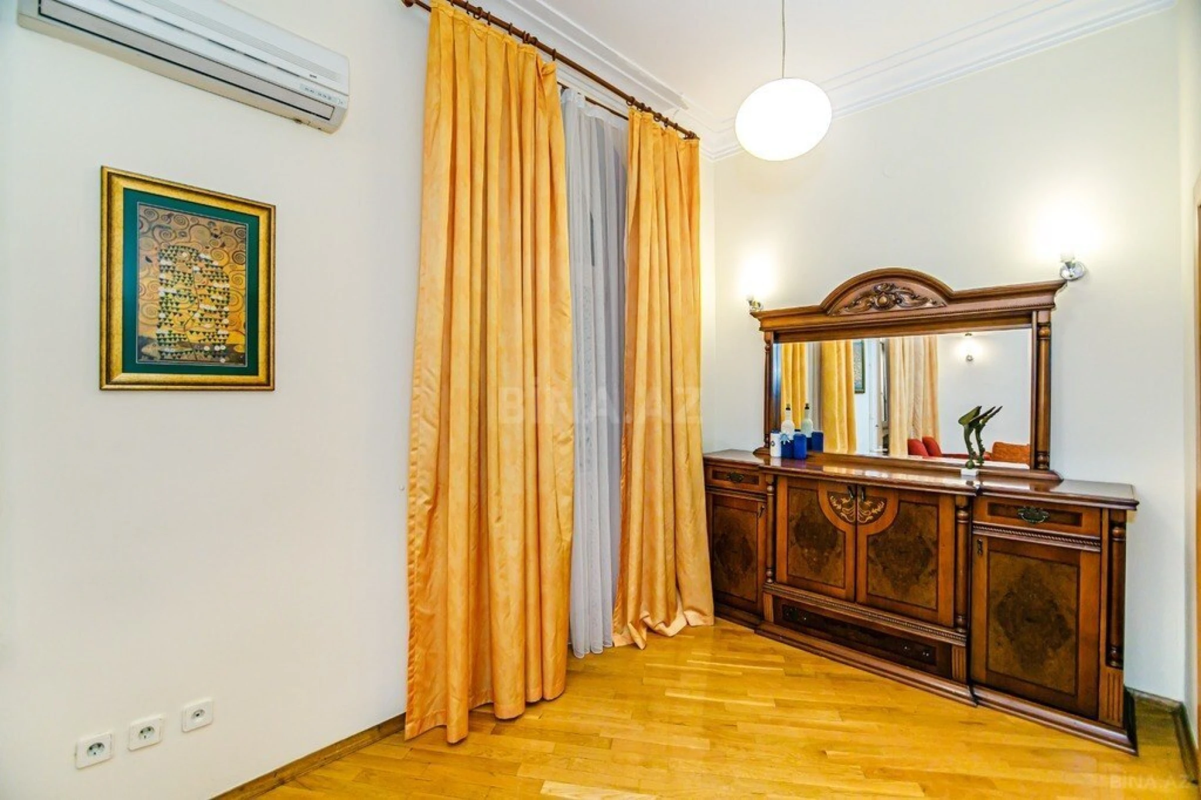 Kirayə verilir 2 otaqlı mənzil 64 m²
