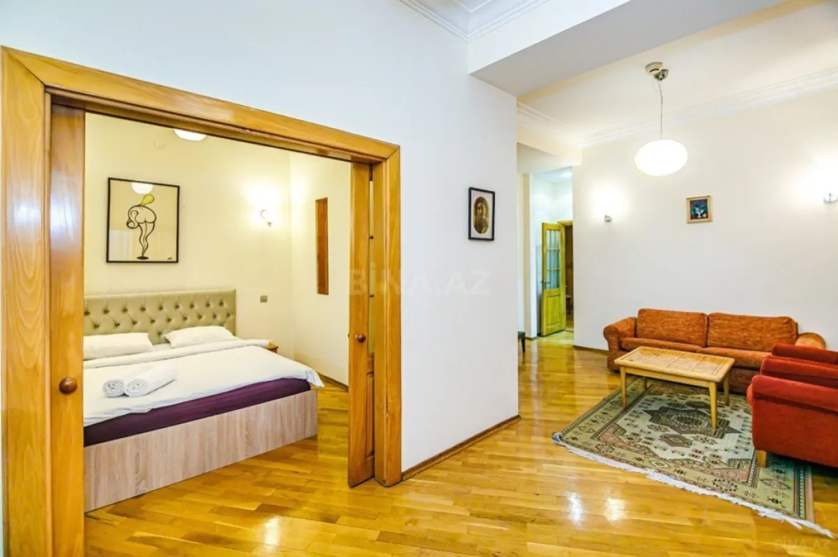 Kirayə verilir 2 otaqlı mənzil 64 m²