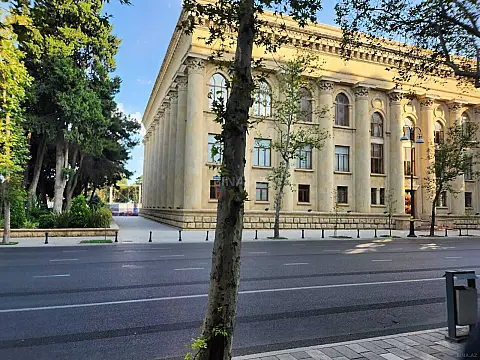 Satılır 3 otaqlı mənzil 80 m² — Bakı, Sahil qəs. 3 otaq 80.00 m²